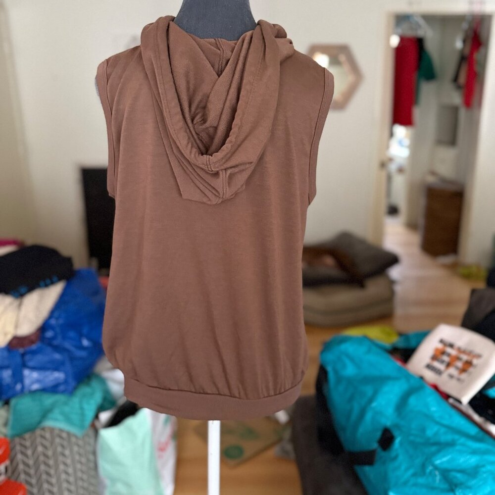 Skonhet Sleeveless Brown Hoodie Size L - Picture 4 of 5